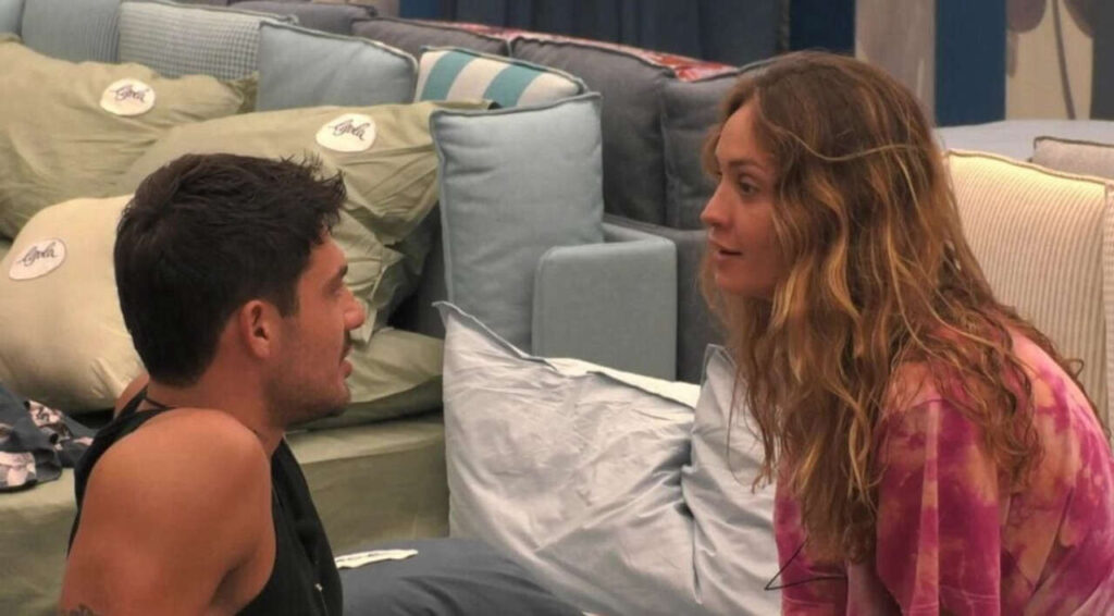 Grande Fratello, Lorenzo aggredisce Helena dopo la discussione con Shaila. Tensioni crescenti nella casa.